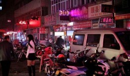 泉州地摊女士爆料视频,揭秘地摊经济背后的真实故事